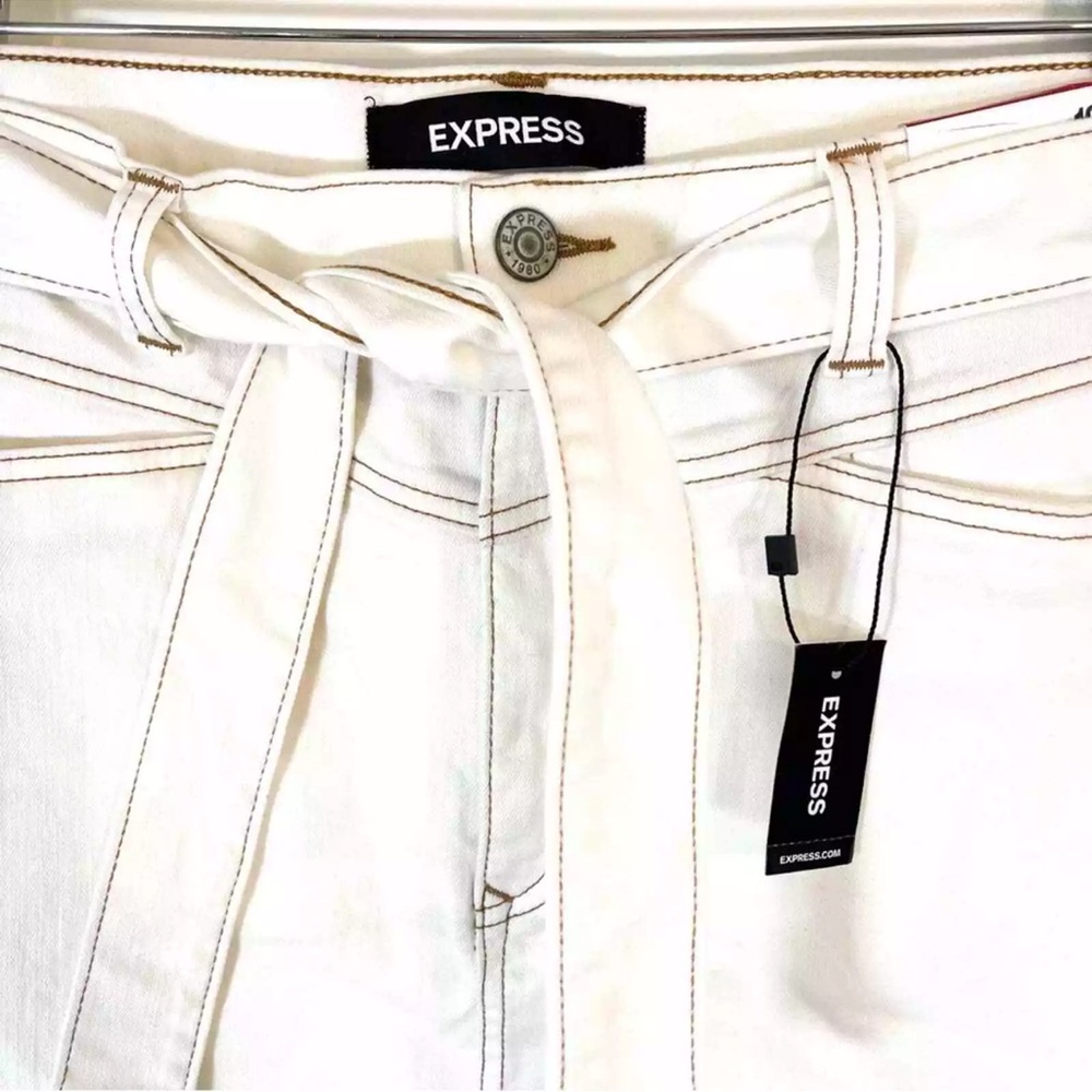 NWOT Express White Extreme High Rise Stretch Belted Mini Skirt size 10 - Picture 2 of 8